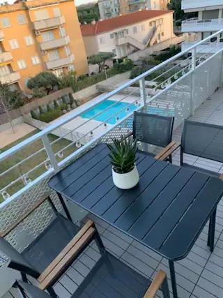 Apartamento Con Piscina Y Cerca De La Playa Cambrils Kültér fotó